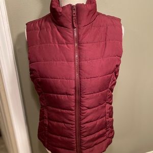 Aeropostale burgundy puff vest. Size Medium